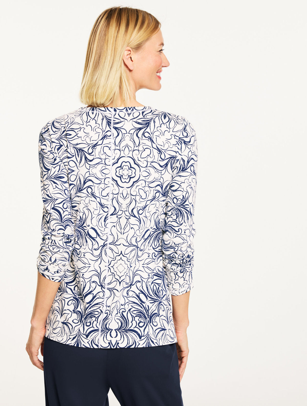 Talbots SUPERSOFT JERSEY CREWNECK TEE - SKETCHED MEDALLION