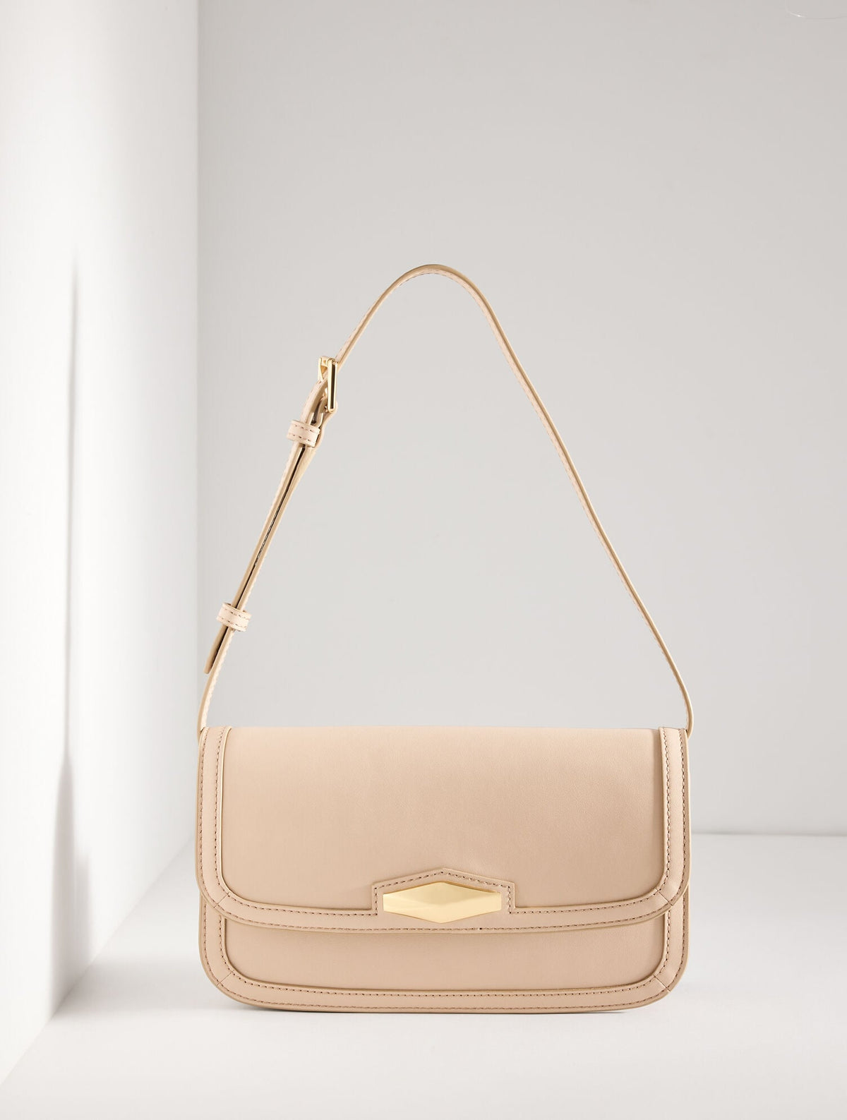 RATTAN,001,Accessories