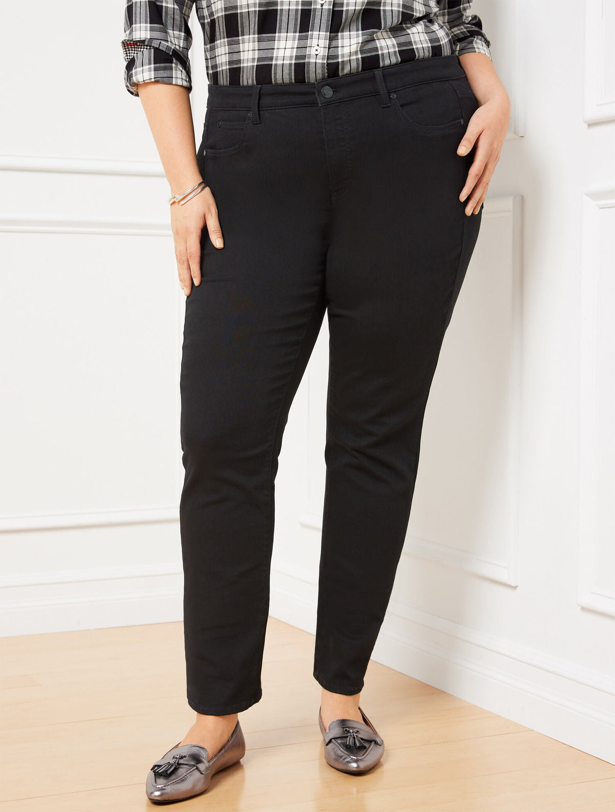 Talbots PLUS SIZE HIGH-WAIST STRAIGHT-LEG JEANS - BLACK