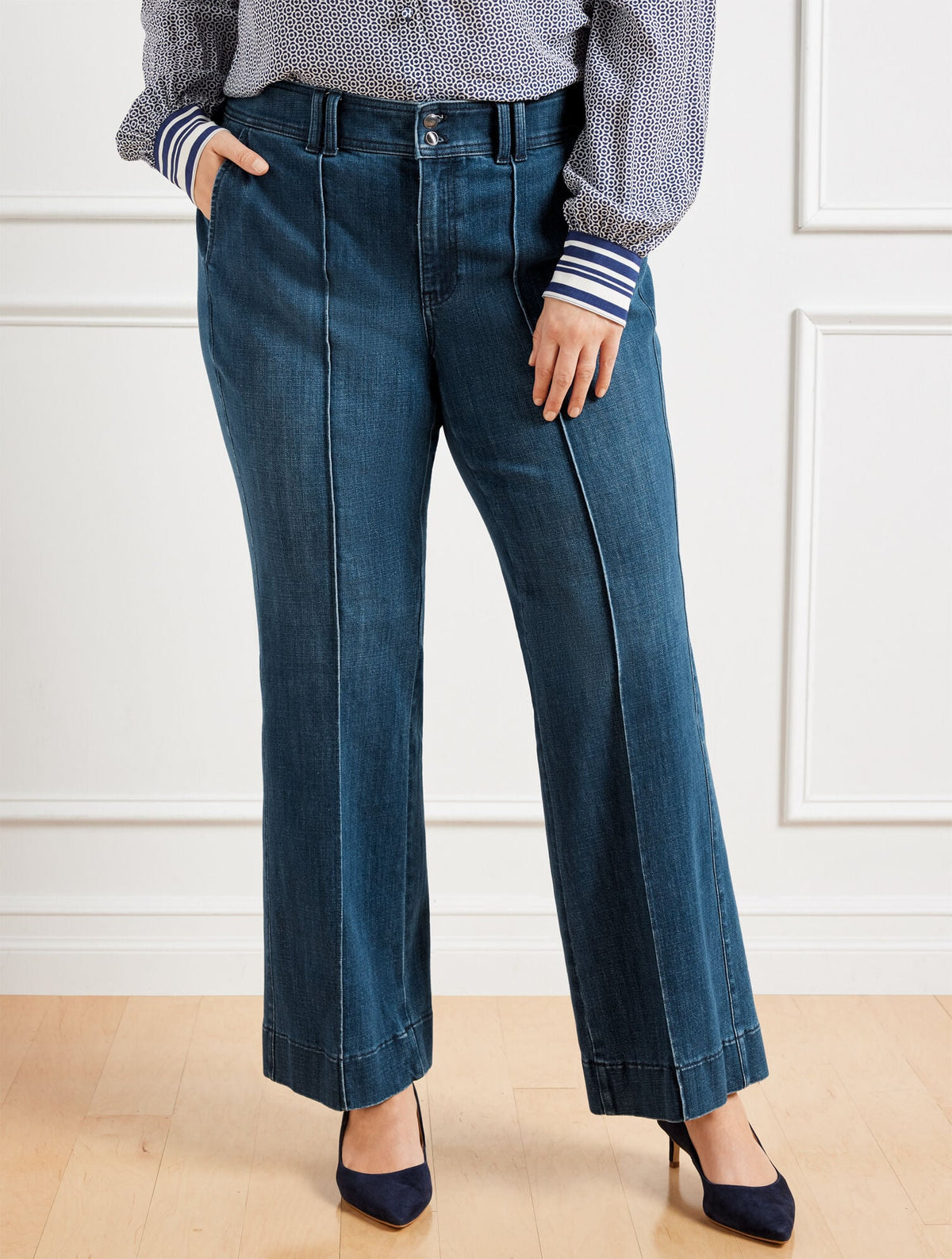 Talbots FLARE LEG PINTUCK JEANS - LAPIS WASH
