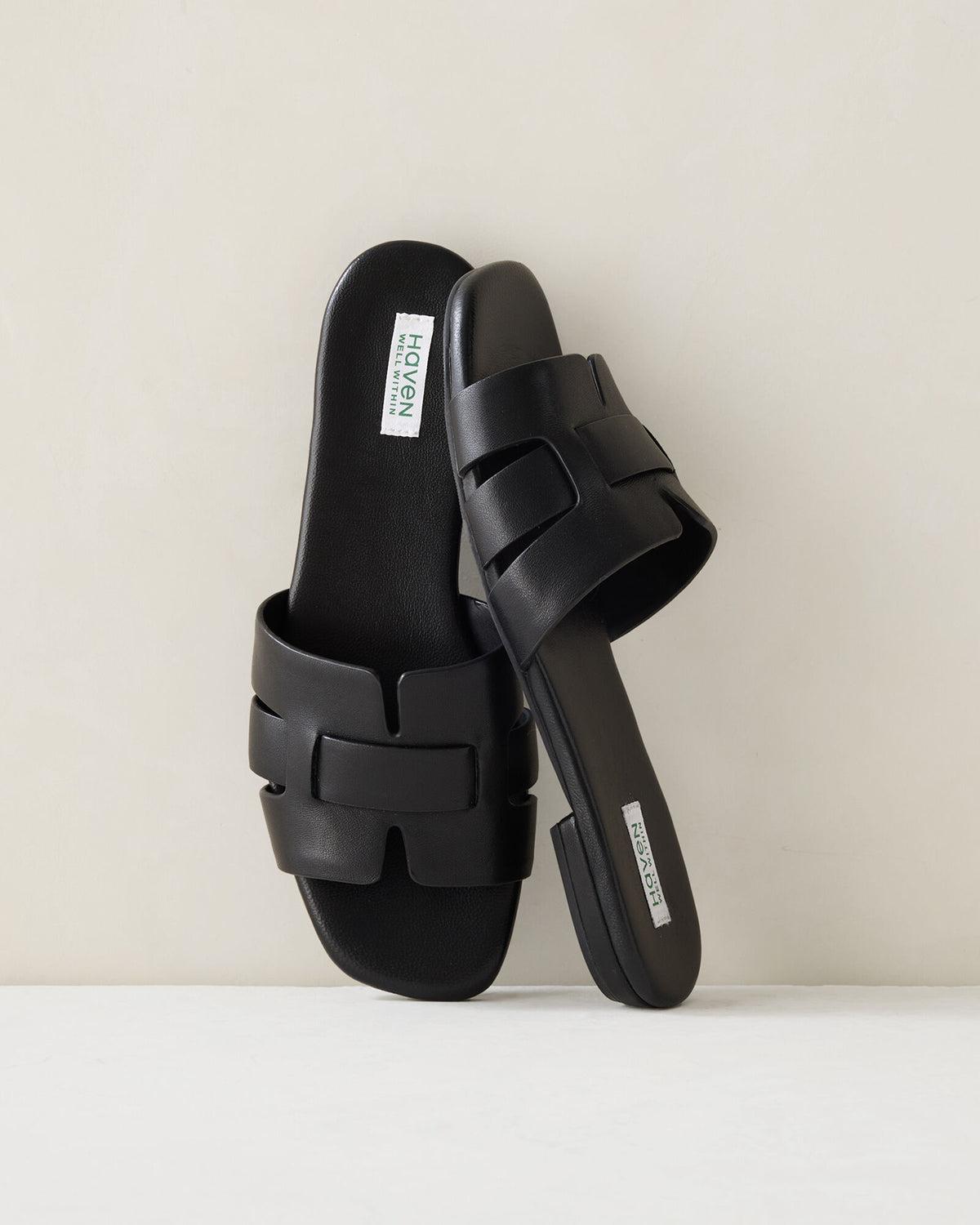 Talbots LEATHER THREADED CUT-OUT SLIDES