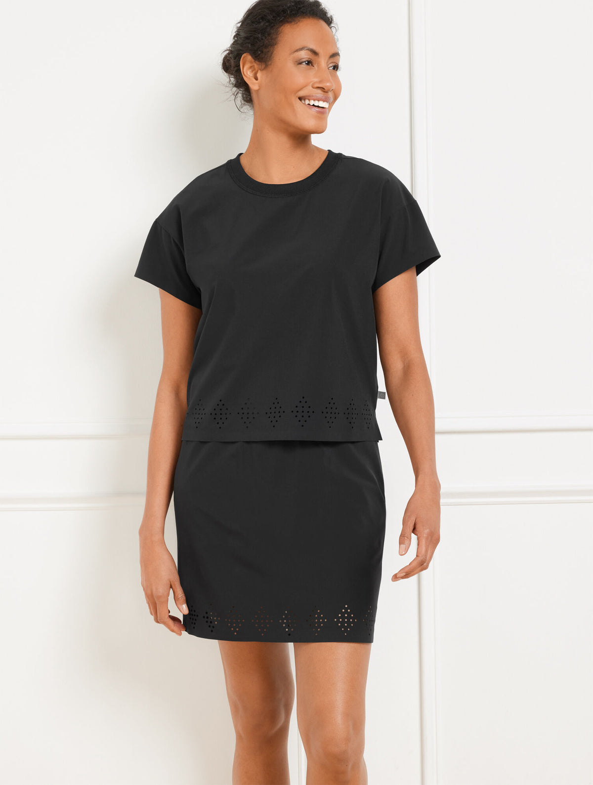 Talbots LIGHTWEIGHT WOVEN STRETCH CREWNECK TEE - LASER CUT