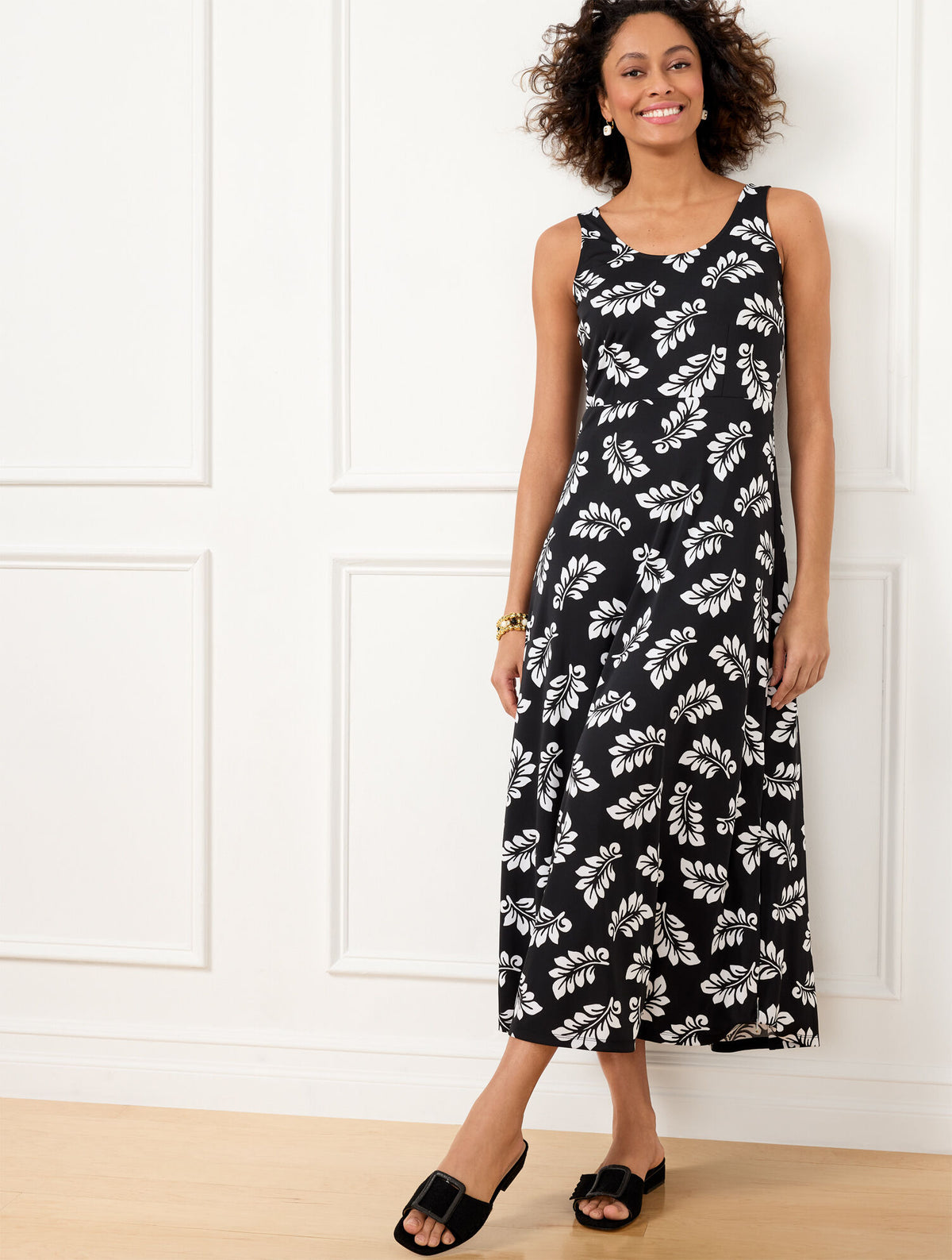 Talbots SLEEVELESS JERSEY MAXI DRESS - TOSSED FRONDS