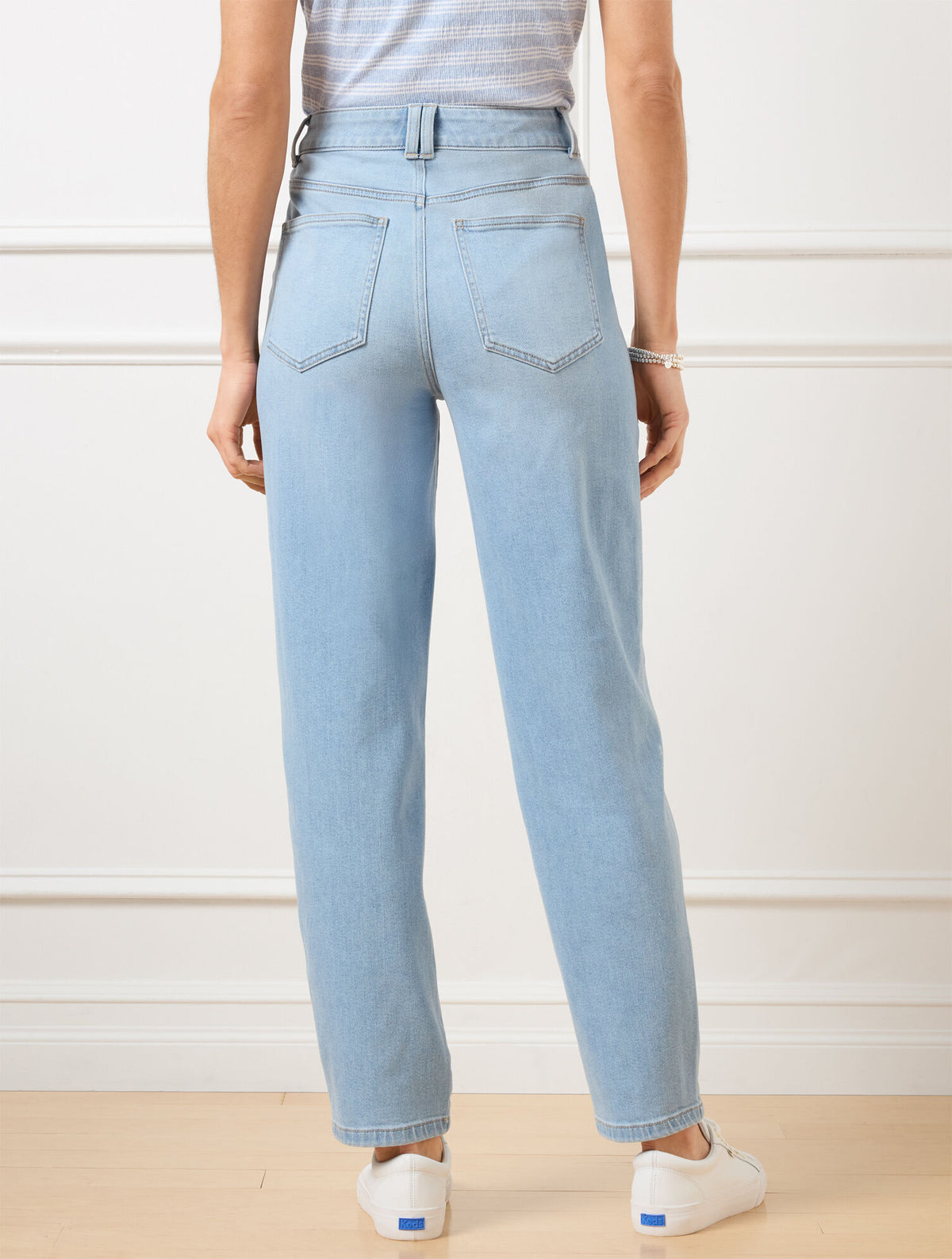 Talbots RELAXED TAPERED BARREL LEG JEANS - CARLINA WASH