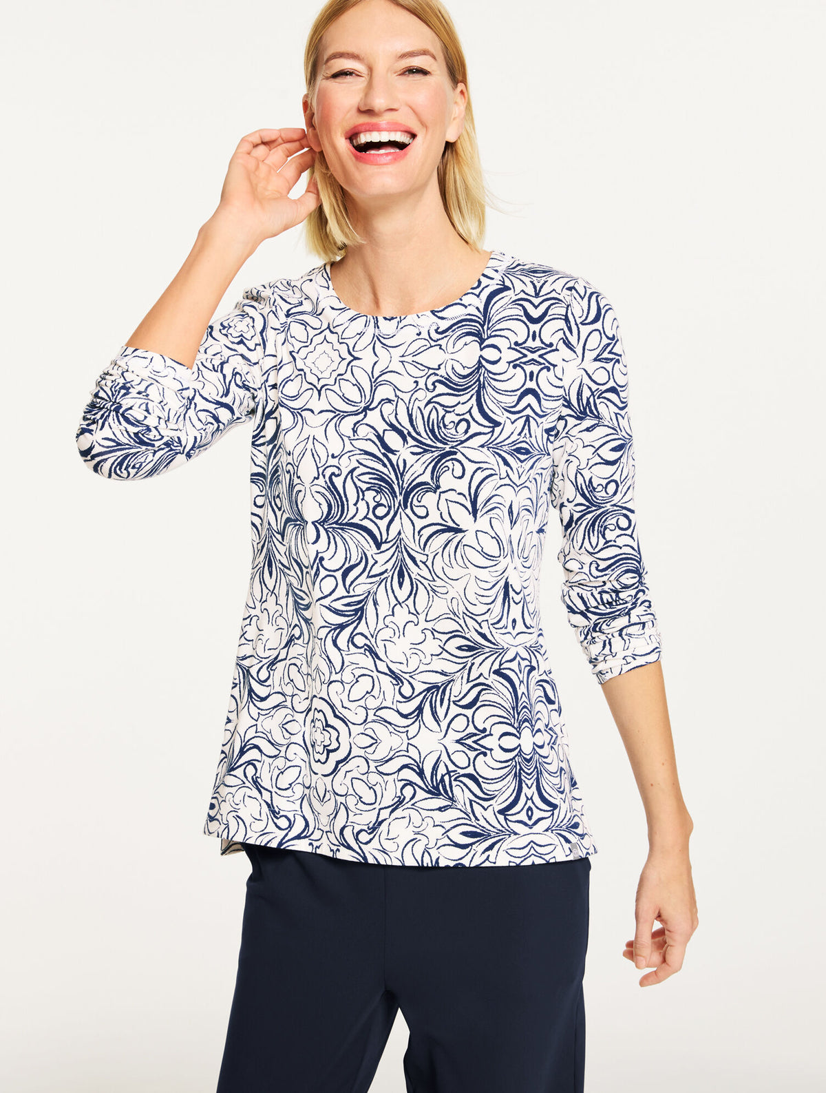 Talbots SUPERSOFT JERSEY CREWNECK TEE - SKETCHED MEDALLION